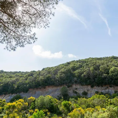 Azienda Agricola Club Le Cannelle Farm stay *