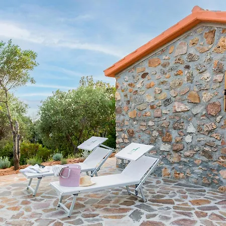 Azienda Agricola Club Le Cannelle Farm stay *