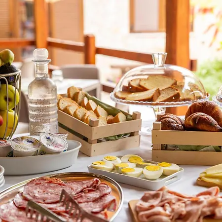 Azienda Agricola Club Le Cannelle Farm stay *